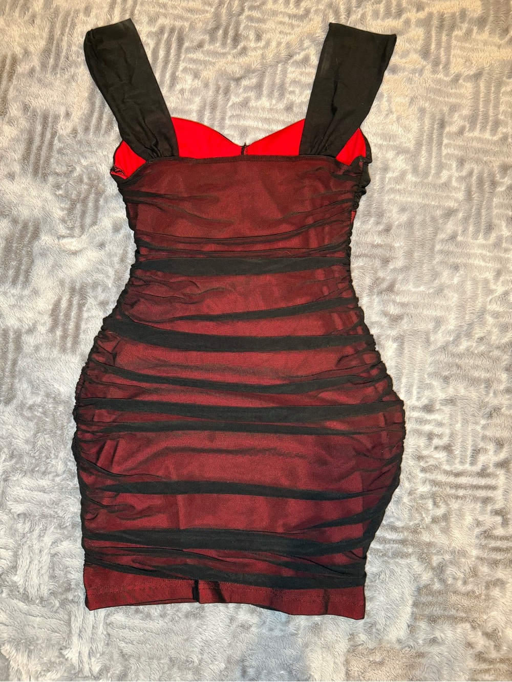 HYZ Women’s Red and Black Ruched Mesh Bodycon Dress - Picture 3 of 3